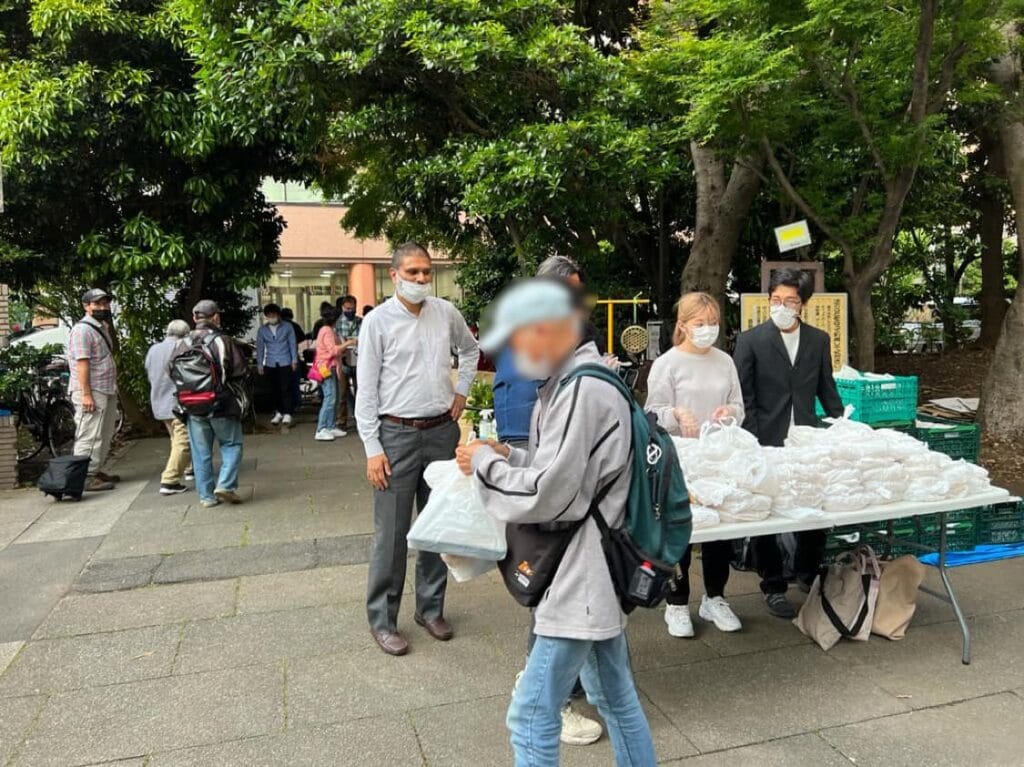 Reporting on TAKIDASHI Soup kitchen09